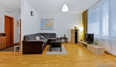 Kiadó 3 szobás lakás, 3 szobás lakás, Nevädzová, Bratislava - Ružinov,