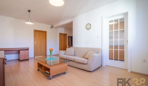 Eladó 4 szobás lakás, 4 szobás lakás, Levočská, Poprad, Szlovákia