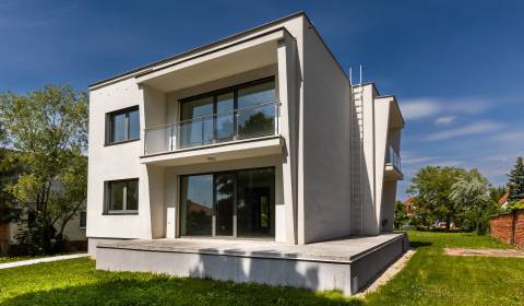 Eladó Családi ház, Családi ház, Štefánikova, Zlaté Moravce, Szlovákia