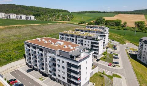 Eladó 3 szobás lakás, 3 szobás lakás, Halalovka, Trenčín, Szlovákia