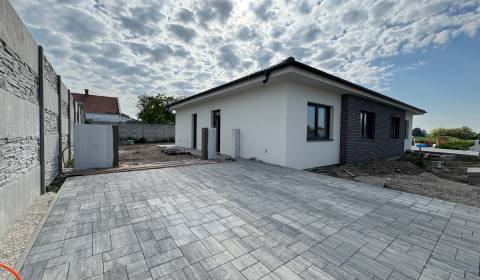Eladó Családi ház, Családi ház, Dunajská Streda, Szlovákia