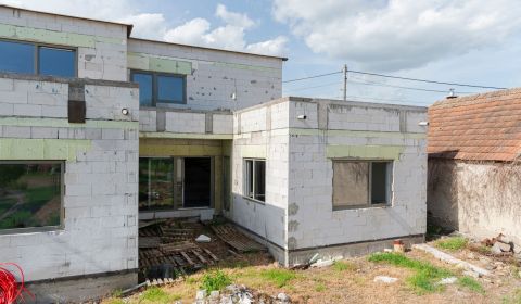Eladó Családi ház, Családi ház, Levice, Szlovákia