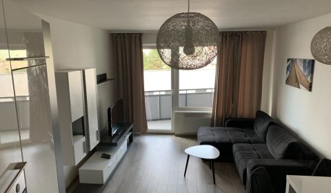 Kiadó 2 szobás lakás, 2 szobás lakás, Strojárenská, Košice - Staré Mes