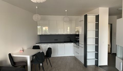 Kiadó 2 szobás lakás, 2 szobás lakás, Strojárenská, Košice - Staré Mes