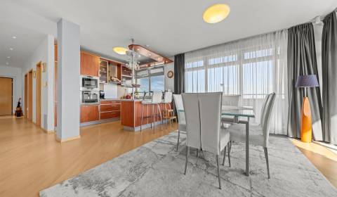 Kiadó 4 szobás lakás, 4 szobás lakás, Palisády, Bratislava - Staré Mes