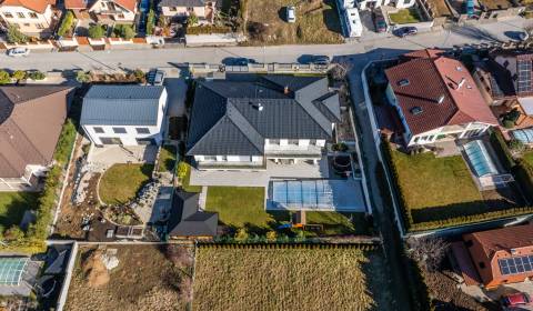 Eladó Családi ház, Családi ház, Krištáľová, Nitra, Szlovákia