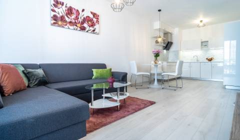 Kiadó 2 szobás lakás, 2 szobás lakás, Inovecká, Košice - Západ, Szlová