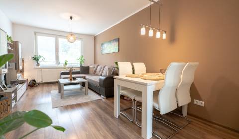 Eladó 3 szobás lakás, 3 szobás lakás, SNP, Trenčín, Szlovákia