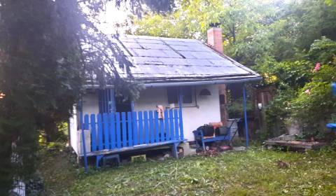 Eladó Kertek, Kertek, Sacky, Senec, Szlovákia