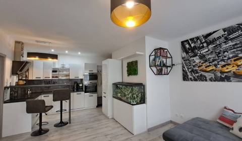 Kiadó 3 szobás lakás, 3 szobás lakás, Dlhé Hony, Poprad, Szlovákia