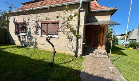 Eladó Családi ház, Családi ház, Nesvady, Komárno, Szlovákia