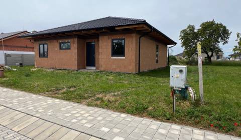 Eladó Családi ház, Családi ház, Hospodárska, Trnava, Szlovákia