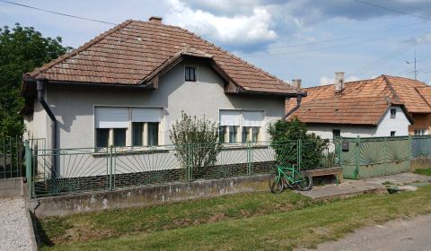 Eladó Családi ház, Családi ház, Levice, Szlovákia