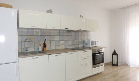 Kiadó 2 szobás lakás, 2 szobás lakás, Agátová, Senec, Szlovákia