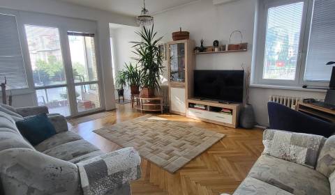 Eladó 3 szobás lakás, 3 szobás lakás, Dostojevského rad, Bratislava -