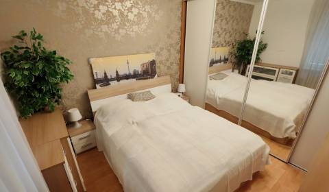 Eladó 4 szobás lakás, 4 szobás lakás, L. Novomeského, Trenčín, Szlovák