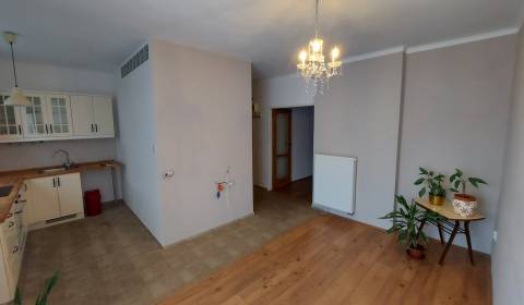 Eladó 3 szobás lakás, 3 szobás lakás, Nové Zámky, Szlovákia