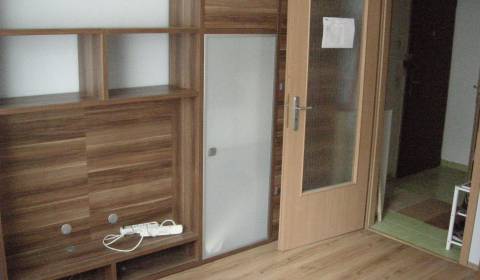 Eladó 4 szobás lakás, 4 szobás lakás, Cabanova, Bratislava - Dúbravka,