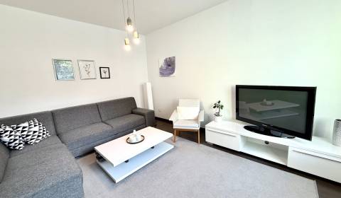 Kiadó 3 szobás lakás, 3 szobás lakás, Mudrochova, Senica, Szlovákia