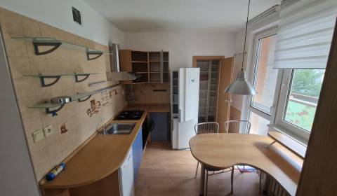 Kiadó 3 szobás lakás, 3 szobás lakás, Železničiarska, Galanta, Szlovák