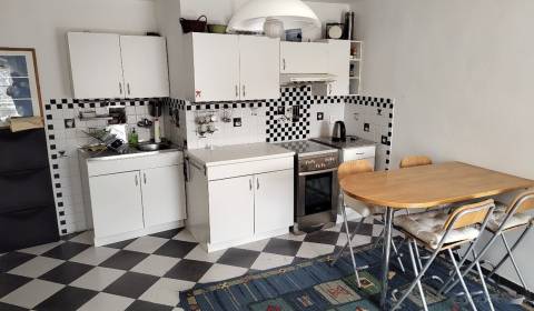 Kiadó 1 szobás lakás, 1 szobás lakás, Baštová, Bratislava - Staré Mest