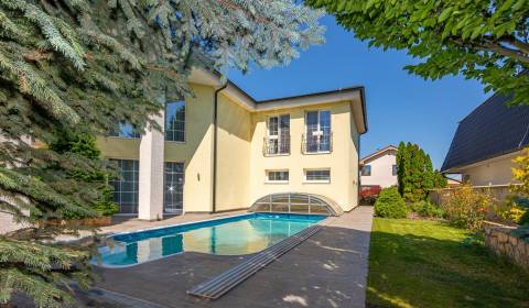 Eladó Villa, Villa, Azalková, Senec, Szlovákia