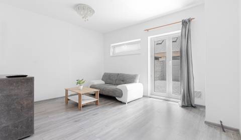 Eladó Családi ház, Családi ház, Senec, Szlovákia