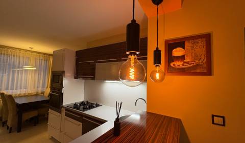 Eladó 3 szobás lakás, 3 szobás lakás, Komárno, Szlovákia