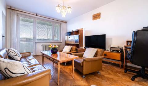 Eladó 3 szobás lakás, 3 szobás lakás, Volgogradská, Prešov, Szlovákia