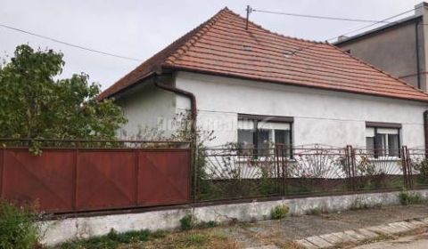 Eladó Családi ház, Családi ház, Ovocná, Nové Zámky, Szlovákia