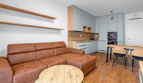 Kiadó 2 szobás lakás, 2 szobás lakás, Bottova, Bratislava - Staré Mest