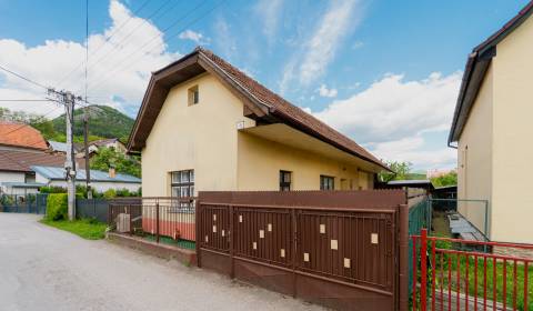 Eladó Családi ház, Családi ház, Omšenie, Trenčín, Szlovákia