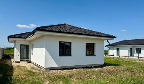 Eladó Családi ház, Családi ház, -, Galanta, Szlovákia