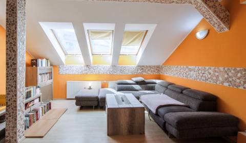 Eladó 4 szobás lakás, 4 szobás lakás, Ľadová, Bratislava - Staré Mesto