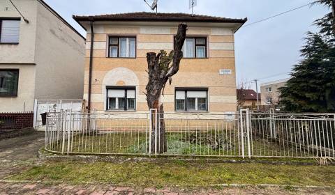Eladó Családi ház, Családi ház, Trenčín, Szlovákia