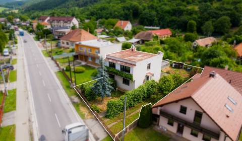 Eladó Családi ház, Családi ház, Trenčín, Szlovákia