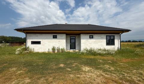 Eladó Családi ház, Családi ház, Levice, Szlovákia
