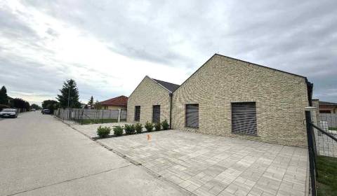 Eladó Családi ház, Családi ház, Senec, Szlovákia