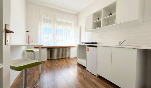 Eladó 2 szobás lakás, 2 szobás lakás, Cintorínska, Bratislava - Staré