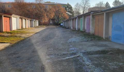 Eladó Garázsok, Garázsok, Pri rybníku, Pezinok, Szlovákia