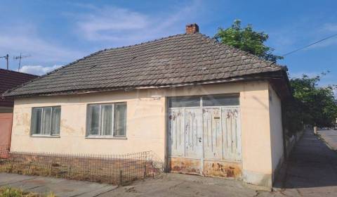 Eladó Családi ház, Családi ház, Hlohovec, Szlovákia
