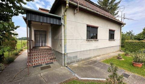 Eladó Családi ház, Családi ház, Komárno, Szlovákia