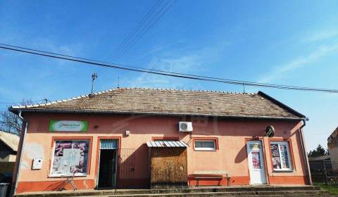 Eladó Üzlethelység, Üzlethelység, Levice, Szlovákia