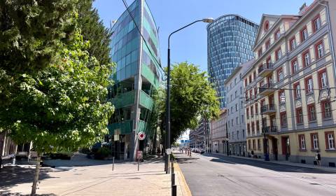 Kiadó 3 szobás lakás, 3 szobás lakás, Malý trh, Bratislava - Staré Mes