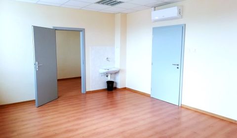 Irodahelység, Kuzmányho, Žilina, Szlovákia