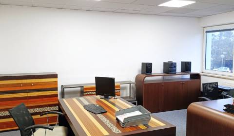 Kiadó Irodahelység, Irodahelység, Kvačalova, Žilina, Szlovákia