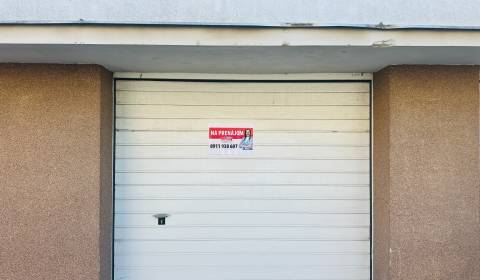 Kiadó Garázsok, Garázsok, Štefánikovo nám., Spišská Nová Ves, Szlováki