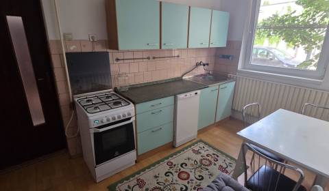 Kiadó 2 szobás lakás, 2 szobás lakás, Saleziánska, Trnava, Szlovákia