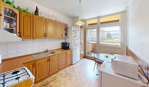 Eladó 3 szobás lakás, 3 szobás lakás, Hutnícka, Spišská Nová Ves, Szlo