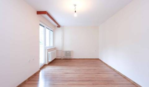 Eladó 3 szobás lakás, 3 szobás lakás, Svetlá, Bratislava - Staré Mesto